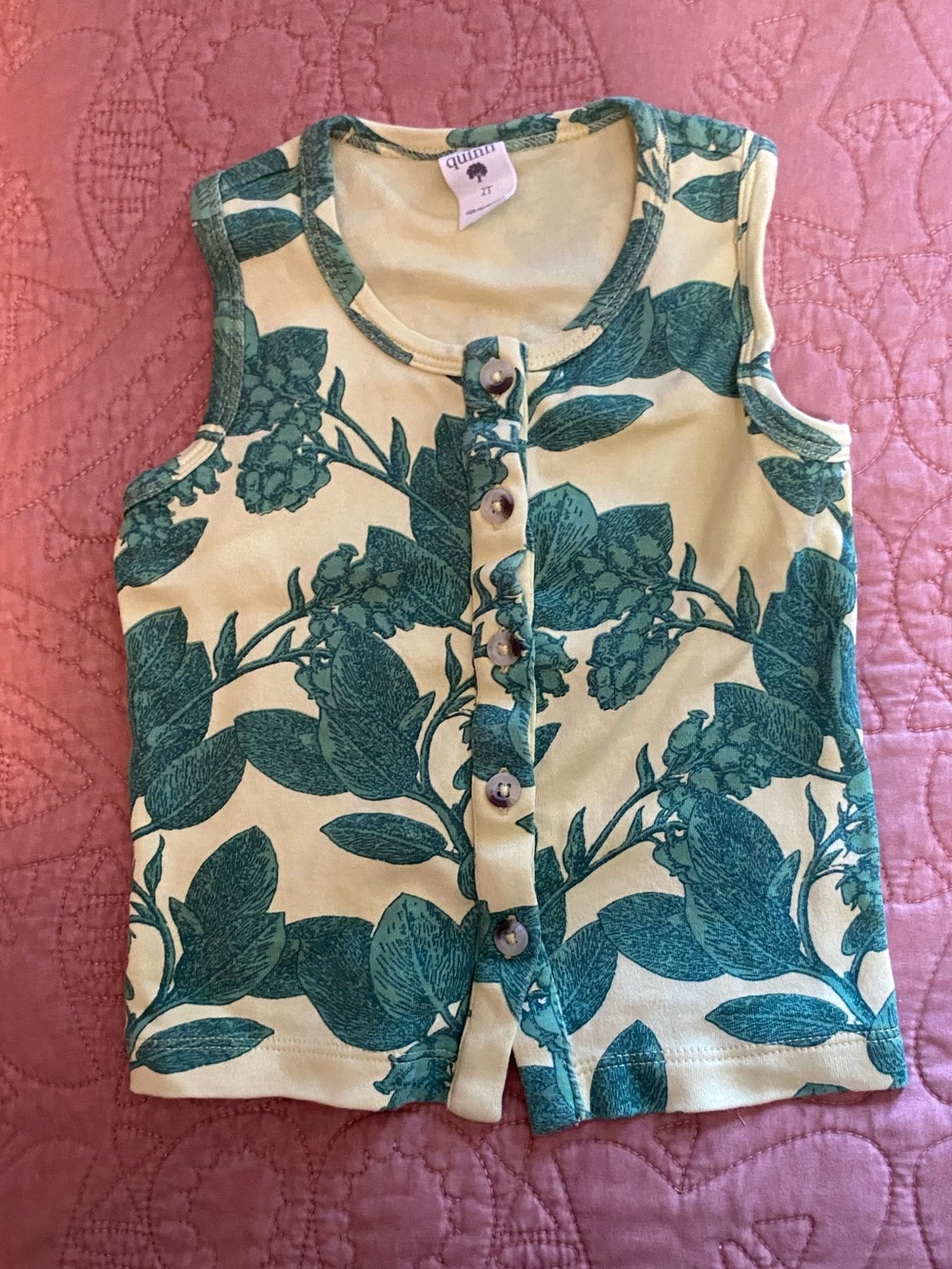 Button-up floral sleeveless top